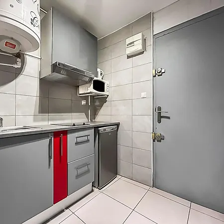 Cosy, Terrasse & Fibre, A 30m شقة *